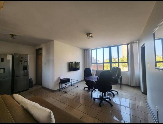 2 BEDROOM APARTMENT FOR SALE IN WESTRIDGE